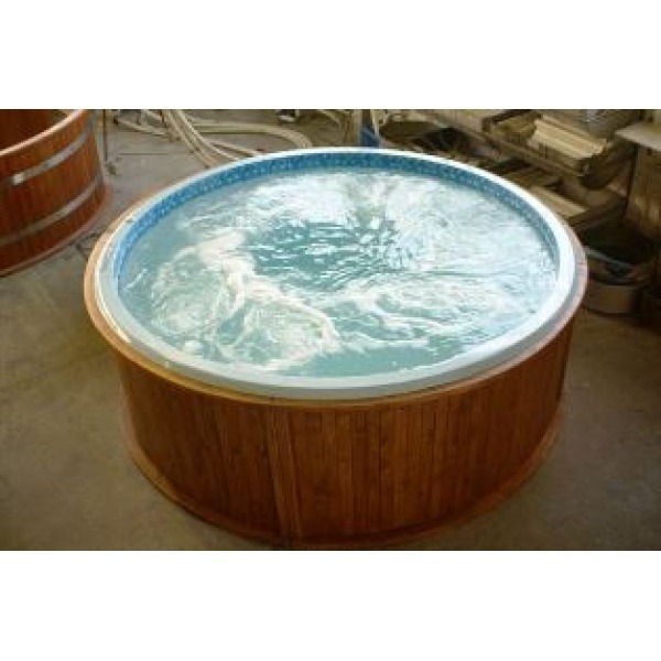 Saturn Free Standing Pool in timber box