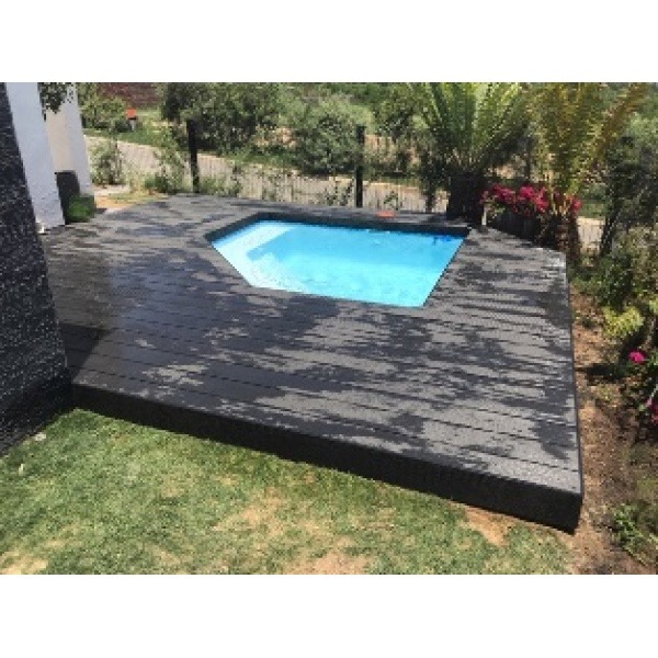 Eros with deck